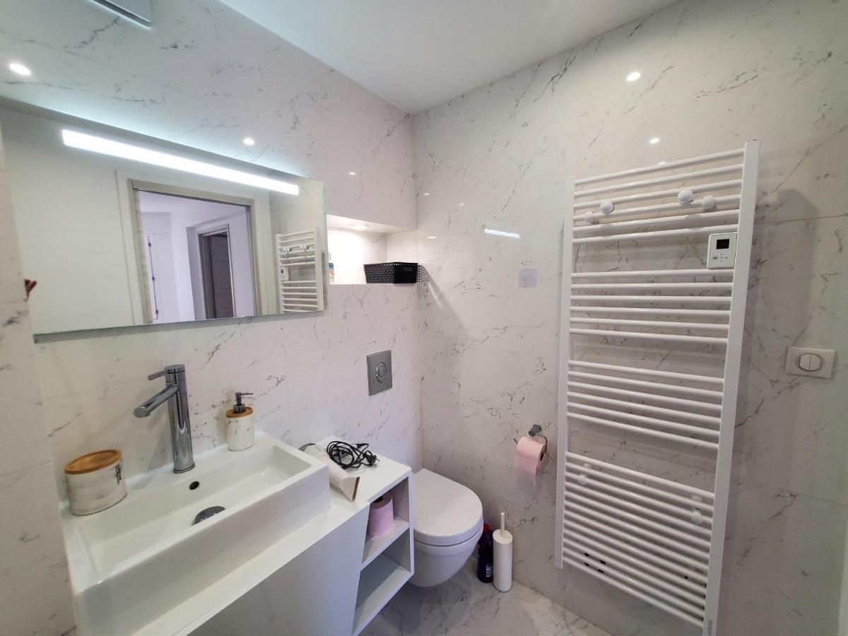 2 Pieces 32M2 Plage A 150M Frejus Luaran gambar
